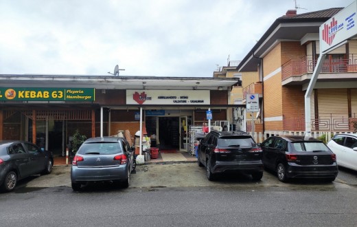 Locale commerciale